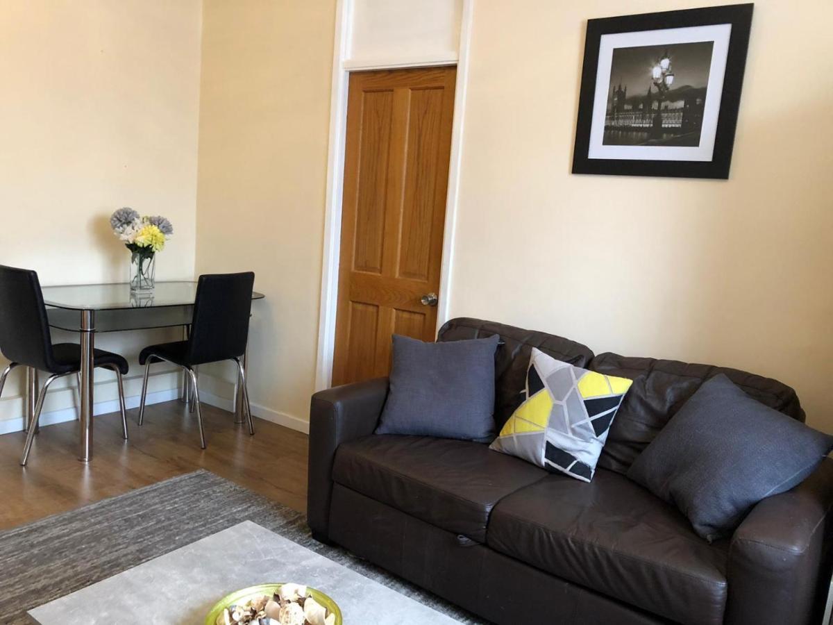 Entire Flat Very Comfortable 1 Bedroom Londres Extérieur photo