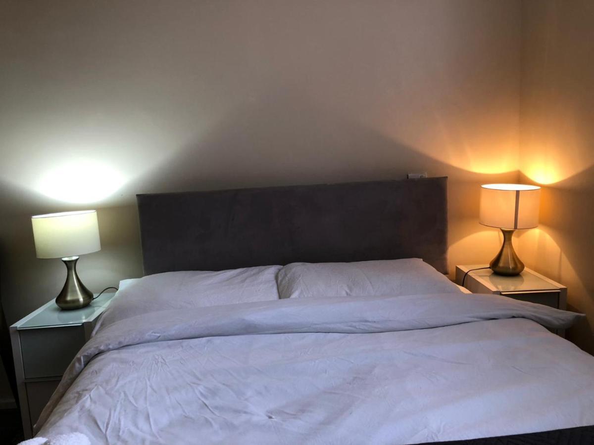 Entire Flat Very Comfortable 1 Bedroom Londres Extérieur photo